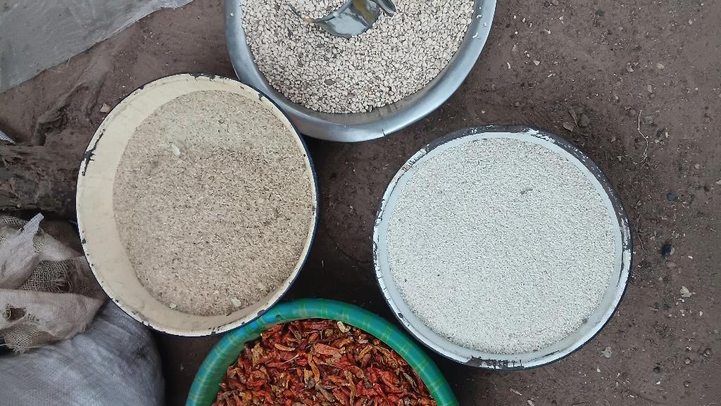 Quelques images des produits locaux du marché de Niantanina